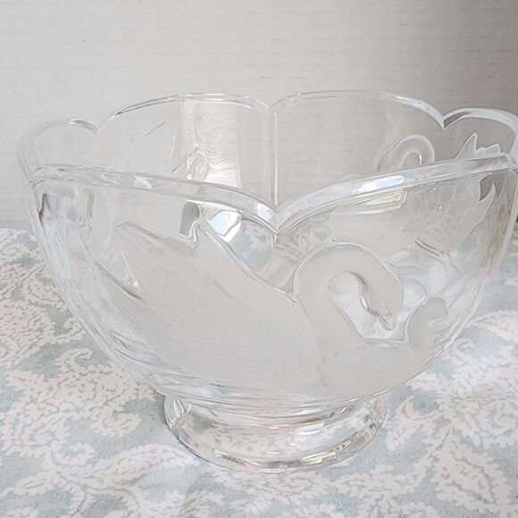 Teleflora Swan Bowl 24% Lead Crystal Clear & Frosted Glass...